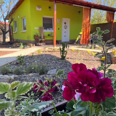 Arvisura Vendégházak Zsombo Esterno foto